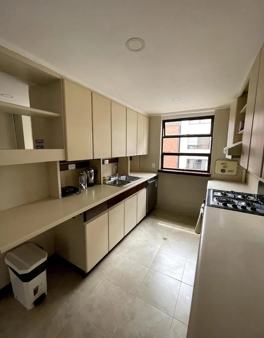 Comoda Habitacion Bano Compartido En El Poblado-A4 Medellin Apartment
