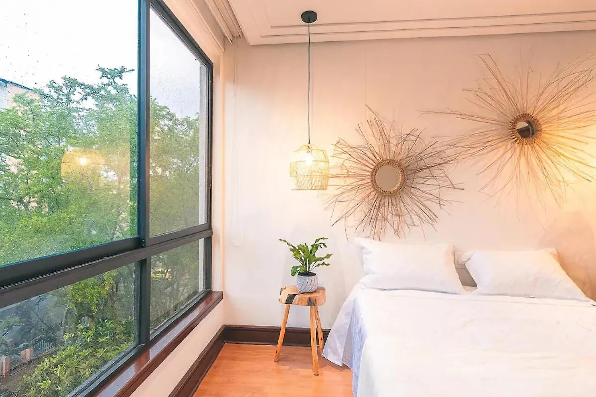 Comoda Habitacion Bano Compartido En El Poblado-A4 Medellin